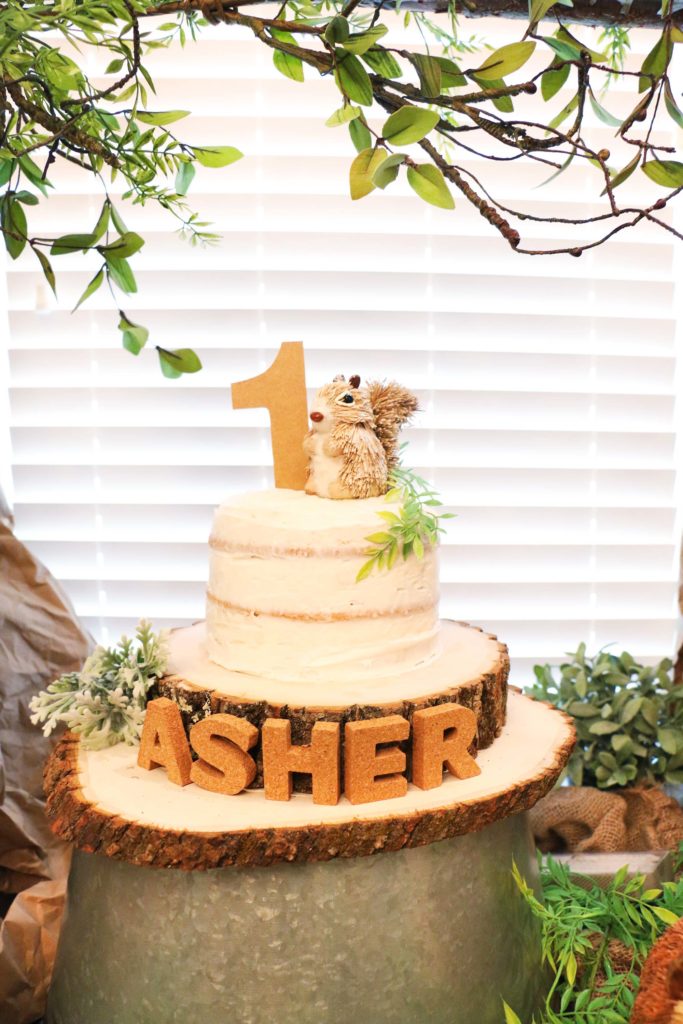 asher-woodland-themed-first-birthday-cake