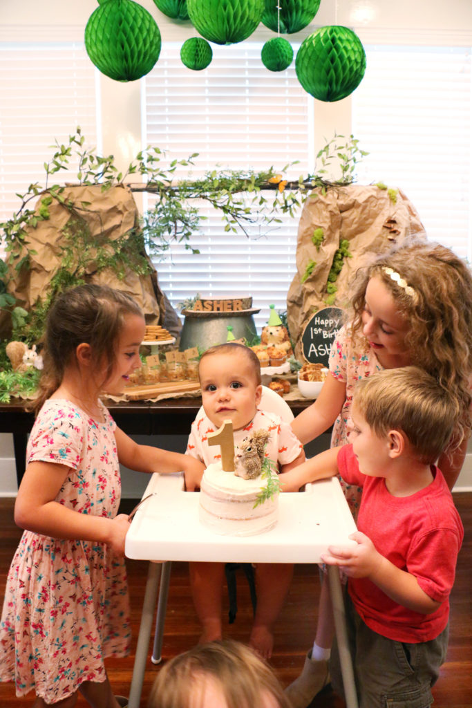 asher-woodland-themed-first-birthdaycake-time