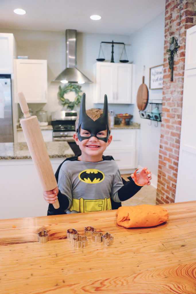 Pumpkin Playdoh Recipe7-AtHomeWithNatalie
