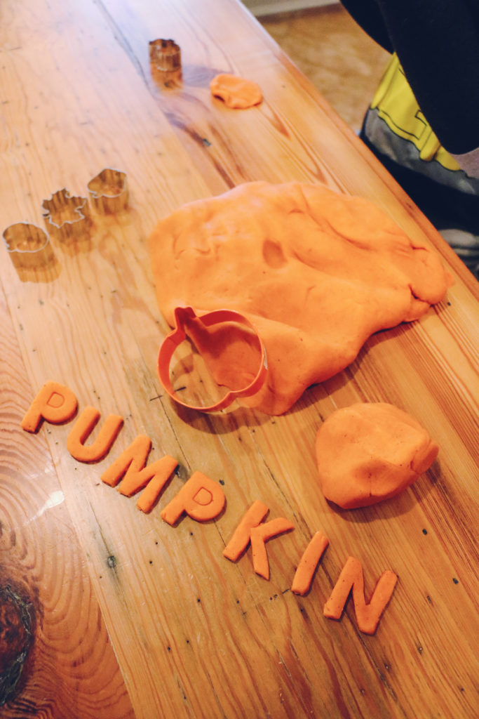 Pumpkin Playdoh Recipe8-AtHomeWithNatalie