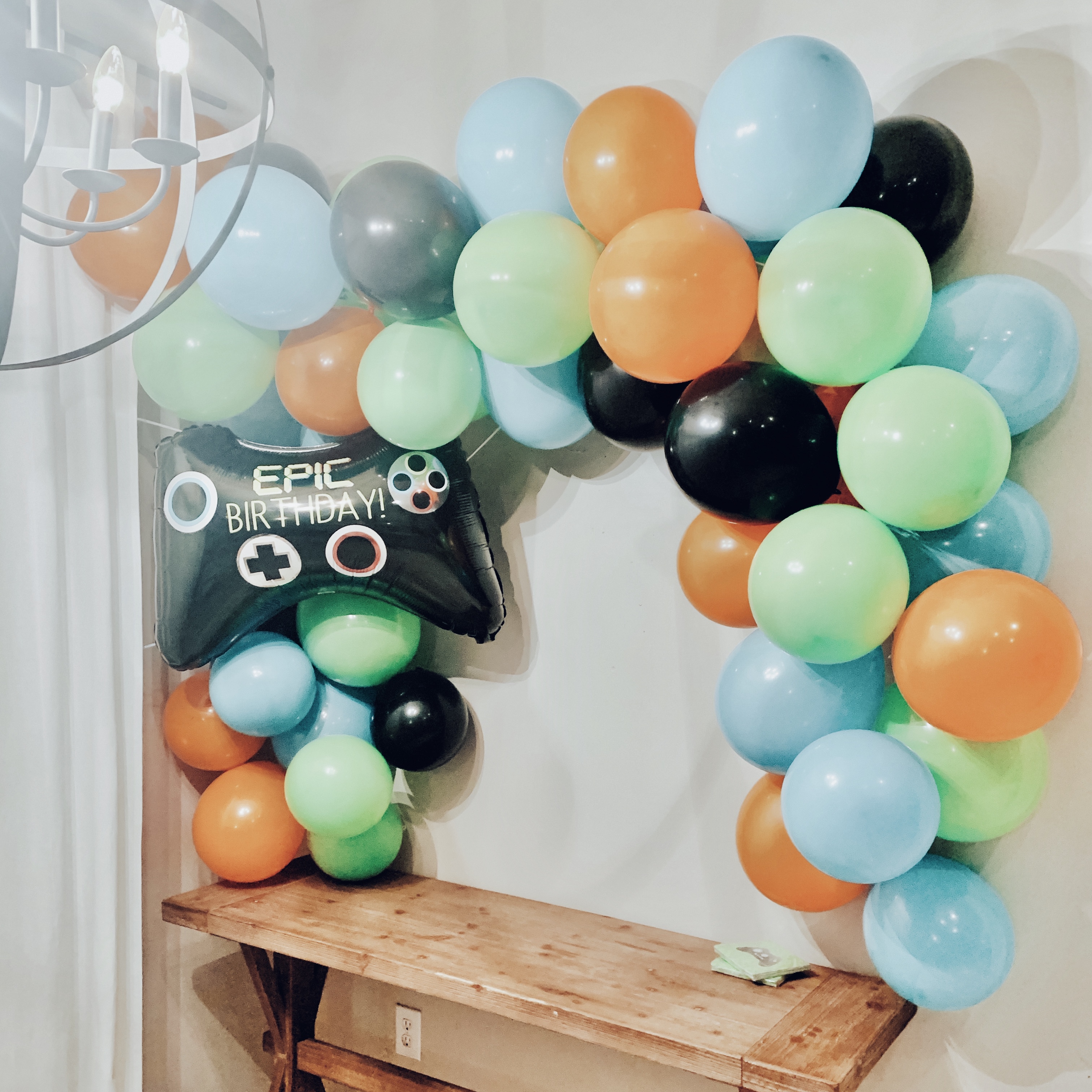 How to Make A Balloon Garland - Easy Tutorial for Beginners